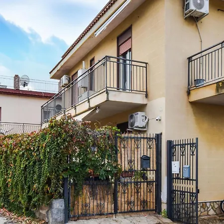 2 Bedroom Beautiful In Apartamento