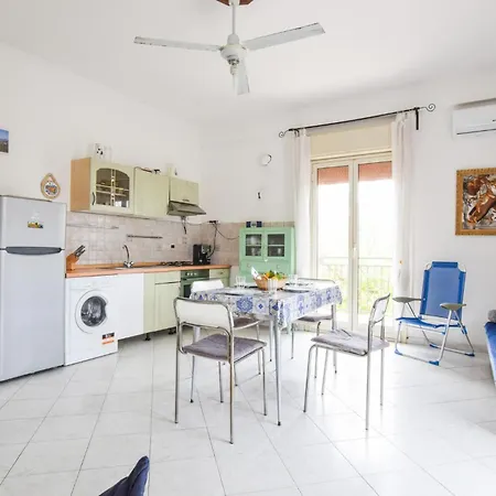 Awesome In With Kitchen Apartment Capaci